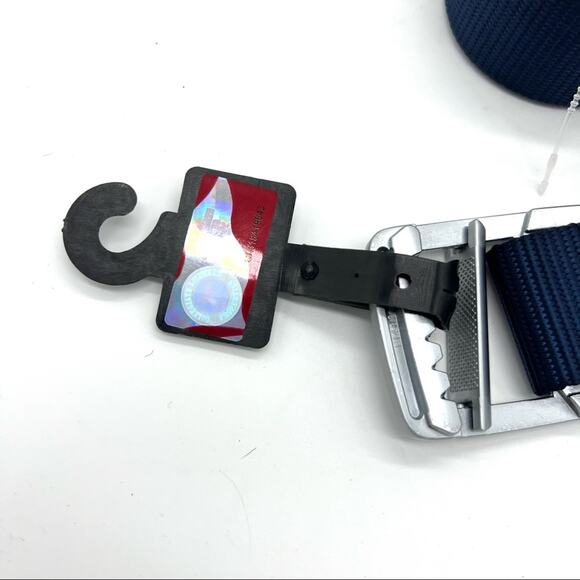 NCAA Michigan collegiate blue field belt Official Gear L/XL NEW - Picture 4 of 10